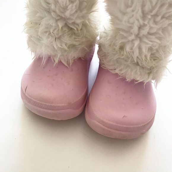 Crocs pink faux fur boots GUC size 8/9 - Picture 4 of 7